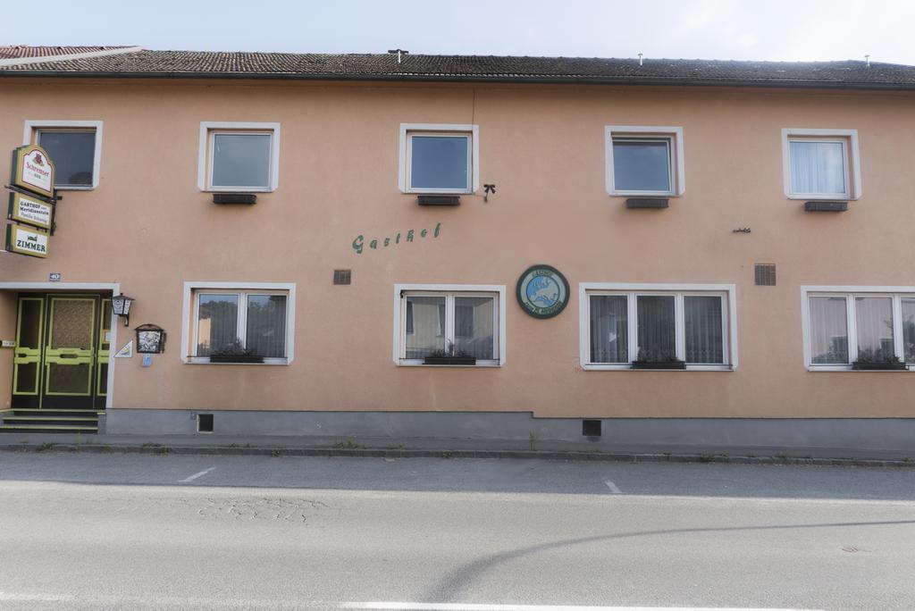 Pension Zum Meridianstein กมึนด์ ภายนอก รูปภาพ
